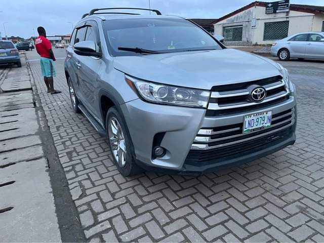 A picture of Toyota Highlander 2015