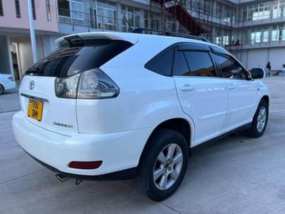 A picture of TOYOTA HARRIER FORSALE