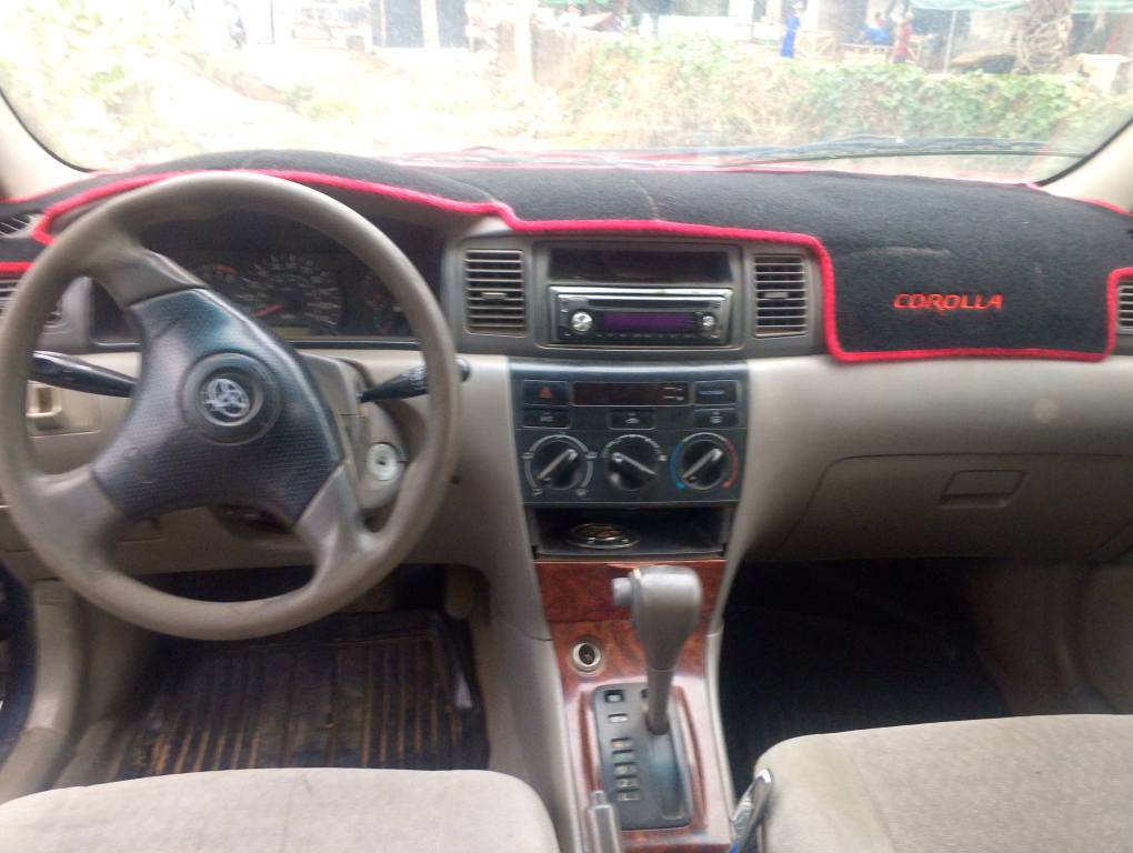 A picture of TOYOTA COROLLA 2004 MODEL
