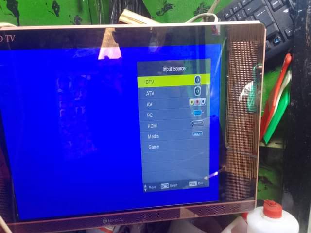 A picture of 17 inch tv