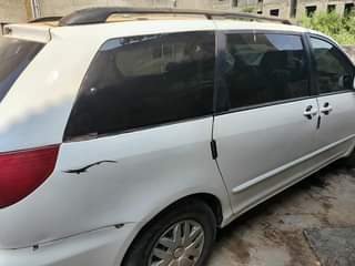 A picture of 2007 Toyota Sienna