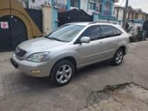 A picture of Foreign used 05 Lexus RX 330 Read description for full