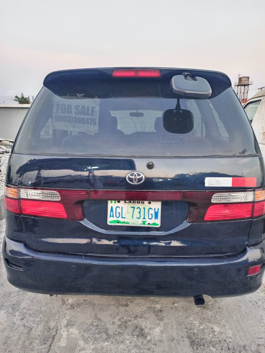 A picture of Toyota Previa