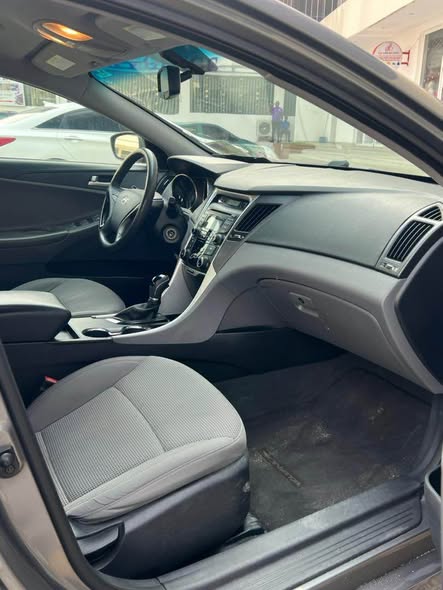 A picture of New arrival 2013 Hyundai sonata