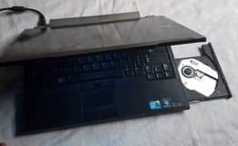 A picture of Dell laptop