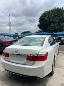A picture of 08105390997 Distress Distress Foriegn used Honda Accord 2014