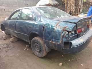 A picture of Tokunbo toyota camry 2000 accident