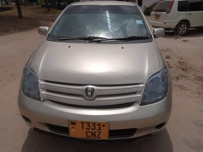 used toyota ist