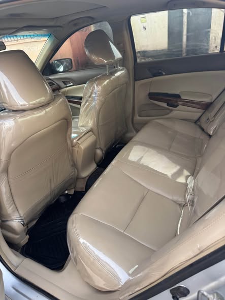 A picture of 2010 Honda Accord 07062950942