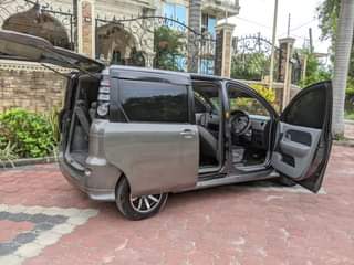 A picture of TOYOTA Sienta
