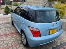 A picture of TOYOTA IST