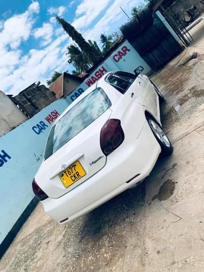 A picture of TOYOTA VERROSA