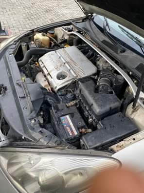 A picture of es330 pure first body tokubor standard Model 2005 everything is