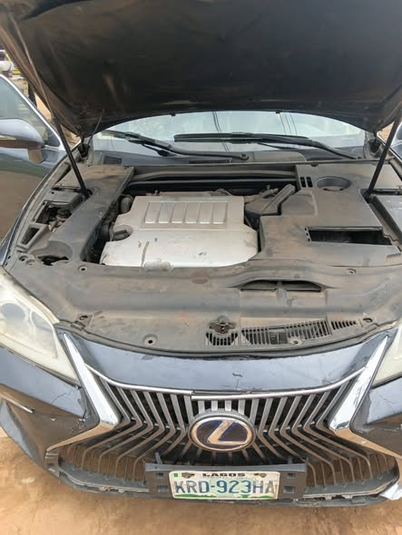 A picture of Used 2008 Lexus Es350 Thumb Start Tapping Engine Baked On