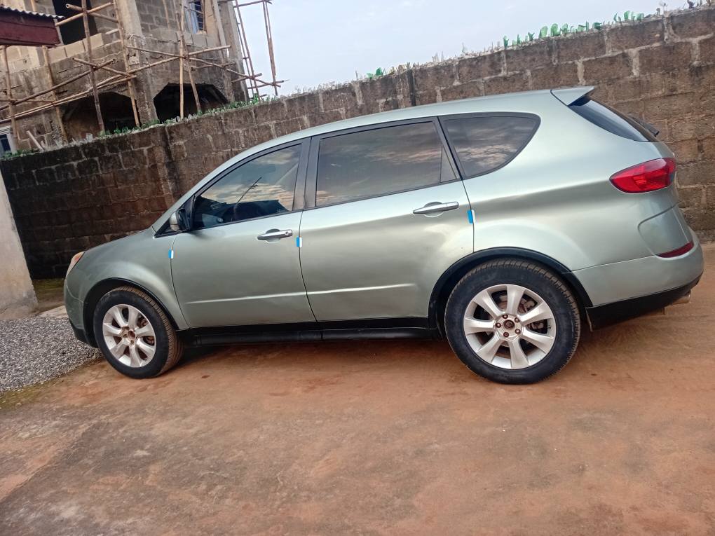 A picture of SUBARU TRIBECA 2008