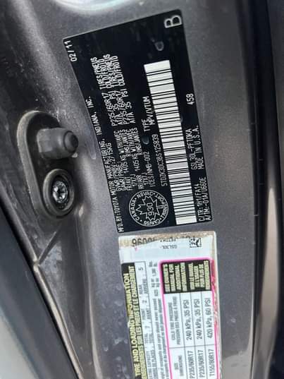 A picture of 2012 Toyota sienna Toks