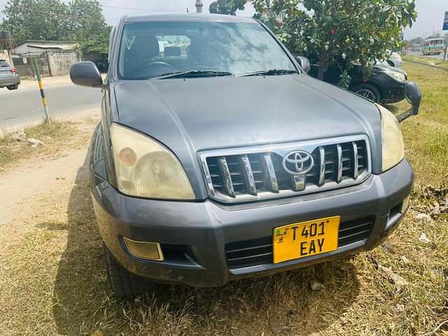 A picture of Toyota Prado Tx