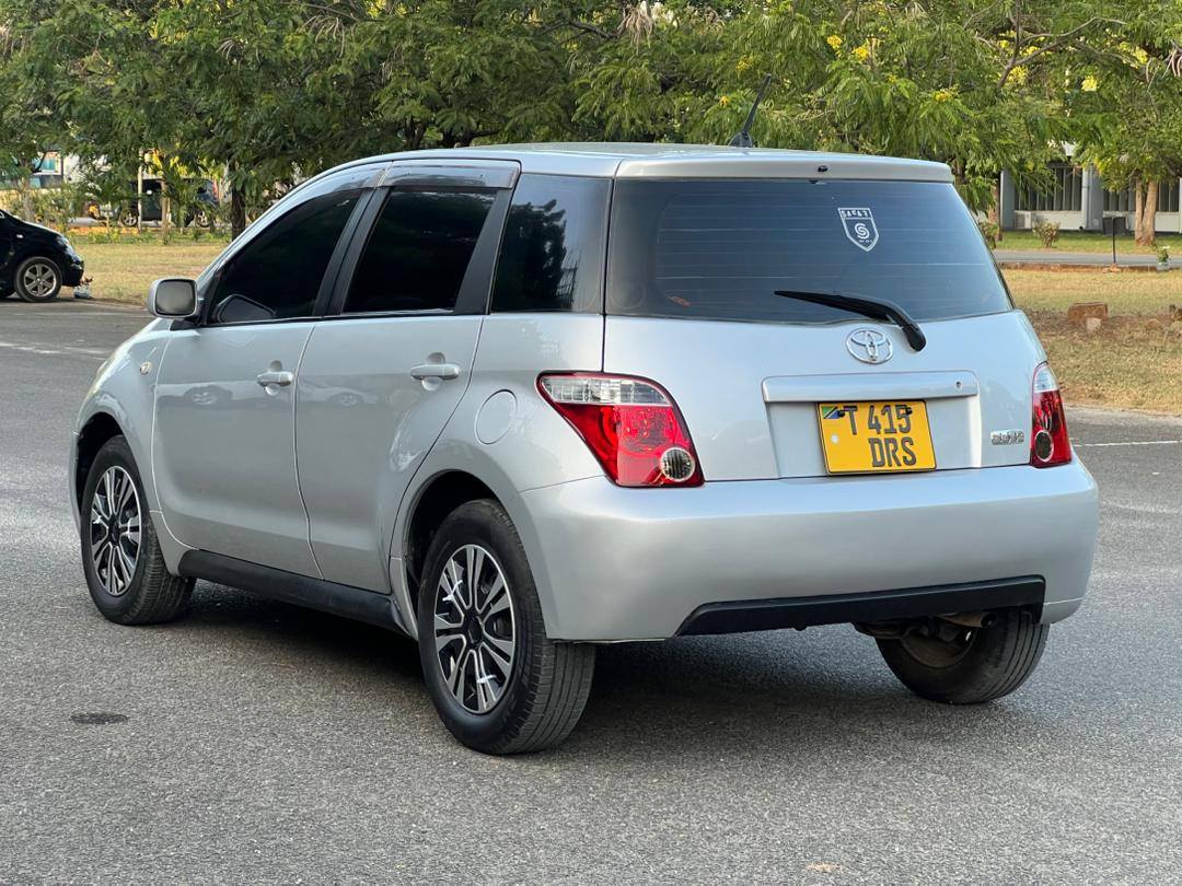 A picture of Toyota IST
