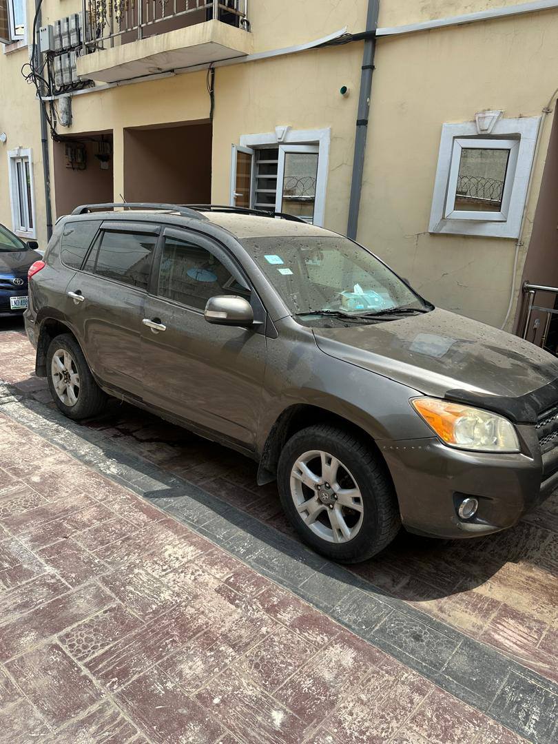 A picture of Toyota RAV4 10 11 2024 on custom used only for
