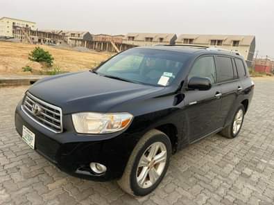 A picture of Serious buyer should Dm ASAP 08114015793