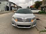 A picture of Reg 2010 Toyota Venza clean Title with panoramic roof reverse