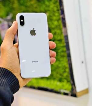 A picture of Iphone x