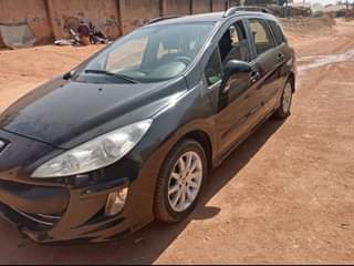 A picture of Peugeot 308 hatchback