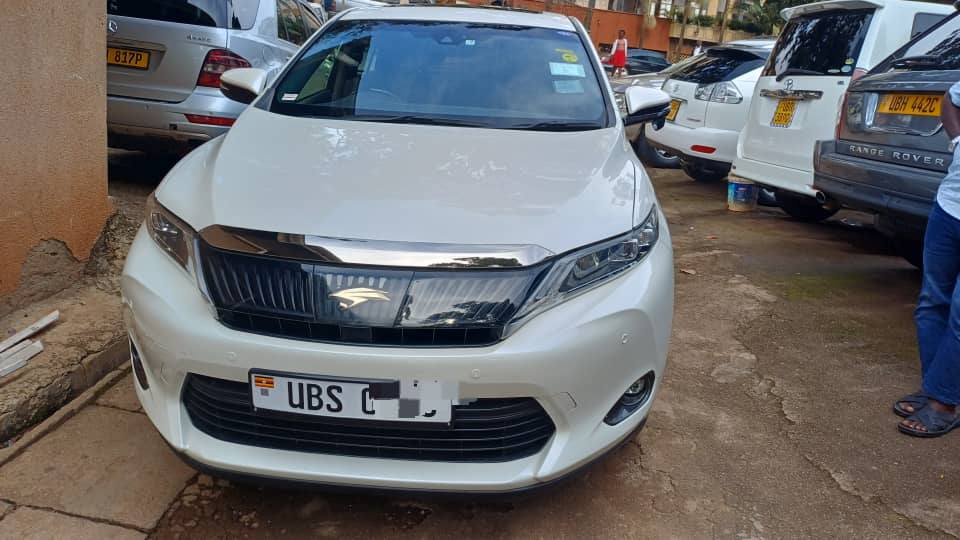 A picture of Toyota harrier at 85m