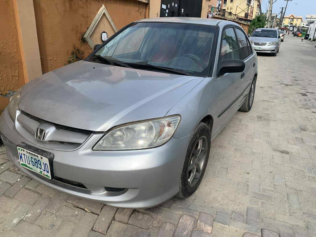A picture of Honda civic 05