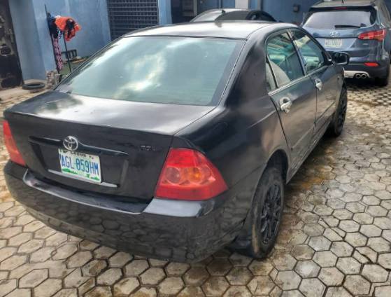 A picture of Toyota Corolla 2003
