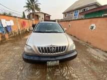 A picture of URGENT SALE Clean Reg 01 Lexus RX 300 first body