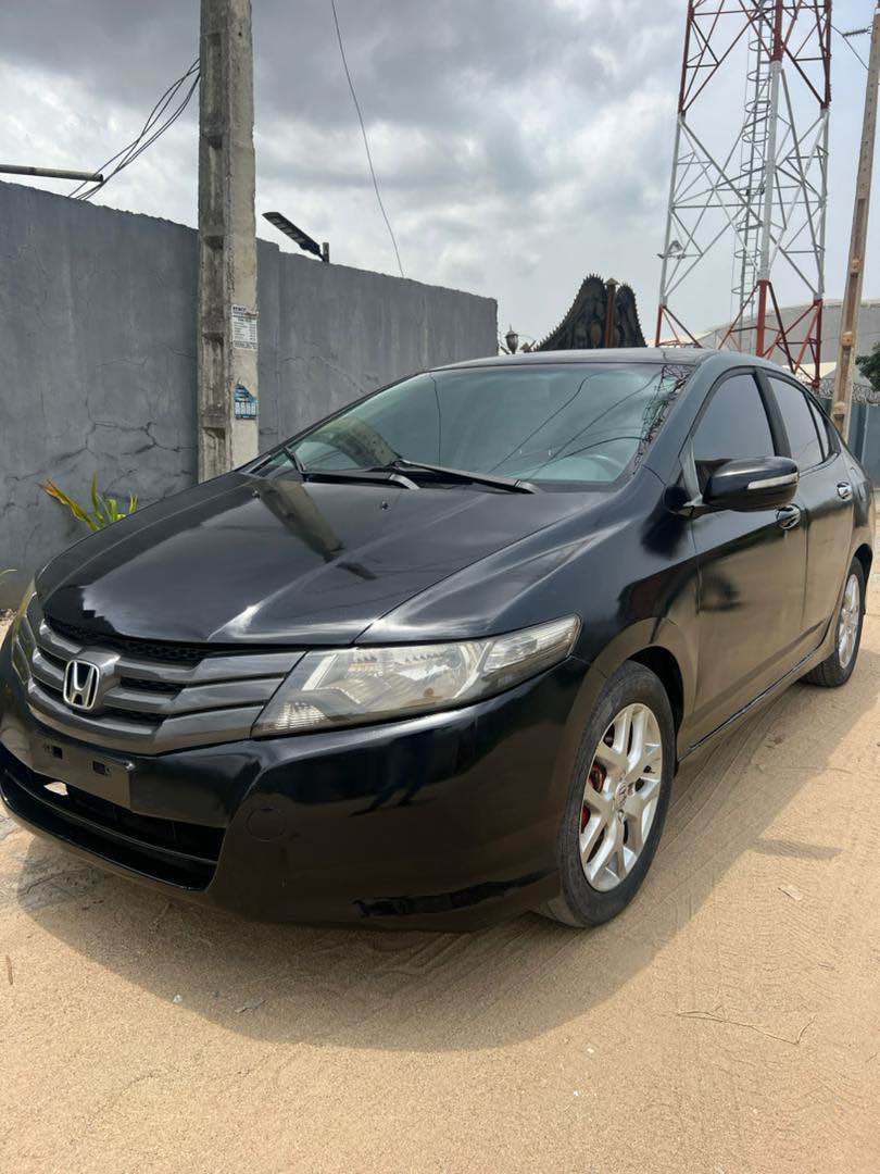 A picture of Tokunbo standard 2010 Honda city 08147785576