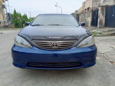 A picture of TOYOTA CAMRY 2005