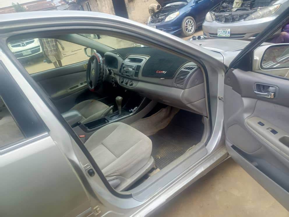 A picture of TOYOTA CAMRY 2003