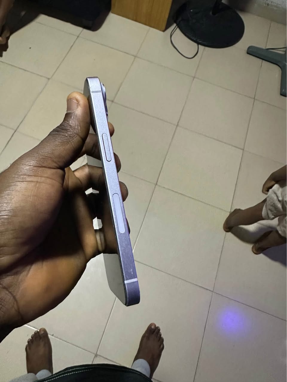 A picture of iPhone 14 256gb