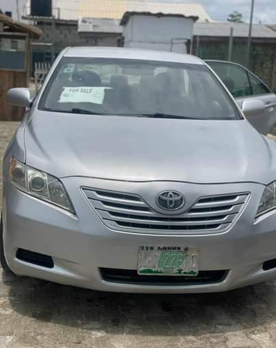A picture of DISTRESS SALES 2008 pure first body Toyota Camry Untempered engine