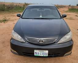 A picture of A toyota camry 2004