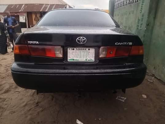 A picture of Toyota Camry 02 first body clean Tokunbo standard Registered but
