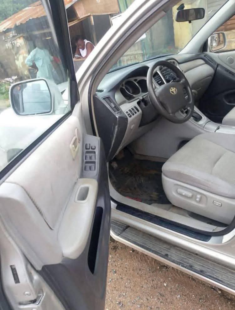 A picture of 2005 Toyota 2005