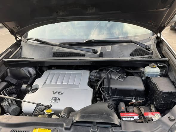 A picture of Hot deal Toyota Highlander 08
