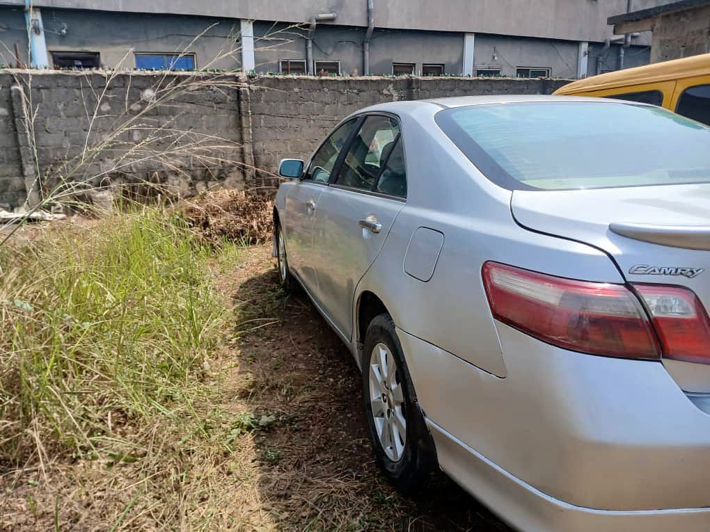 A picture of 08 camry