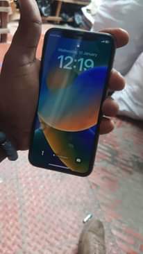 A picture of Iphone X