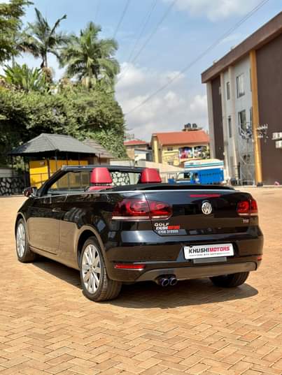 A picture of 2011 Volkswagen Golf