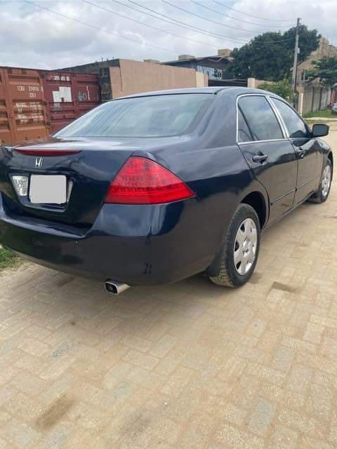 A picture of 2007 Honda accord for small price Money is needed ASAP