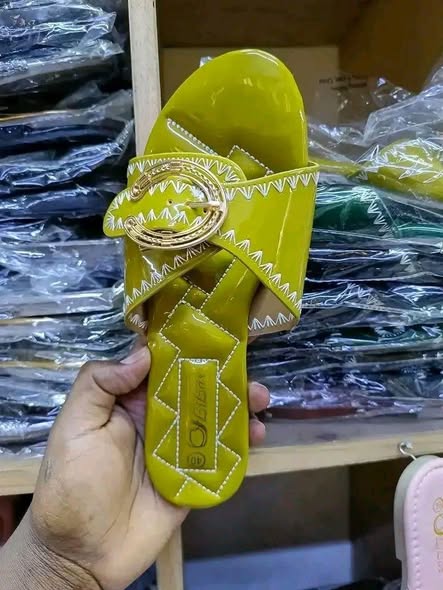 A picture of Ladies open shoes