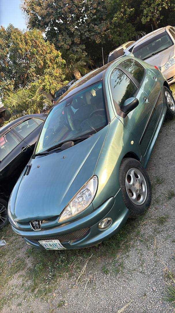 A picture of PEUGEOT 206 MANUAL DRIVE
