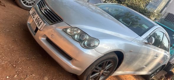 A picture of Toyota markx 16m