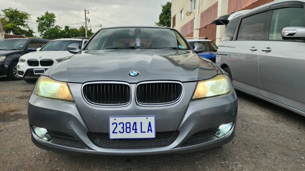 bmw 320i
