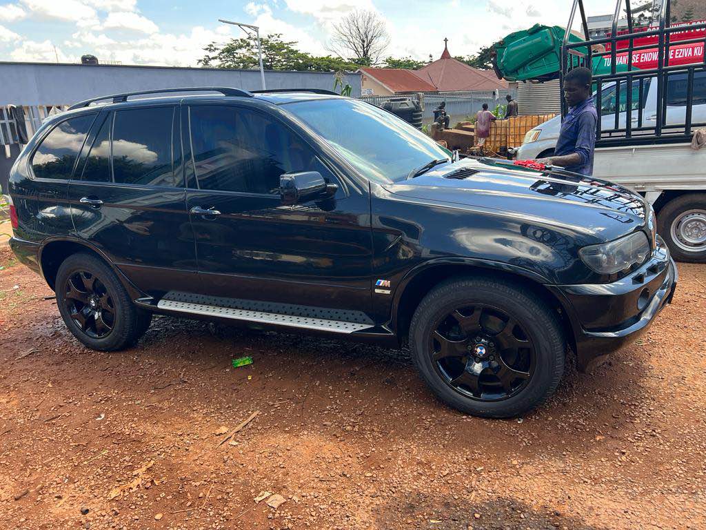 A picture of BMW x5