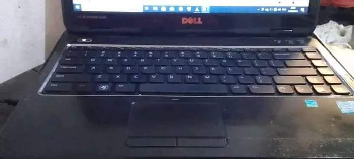 A picture of Dell laptop core 7